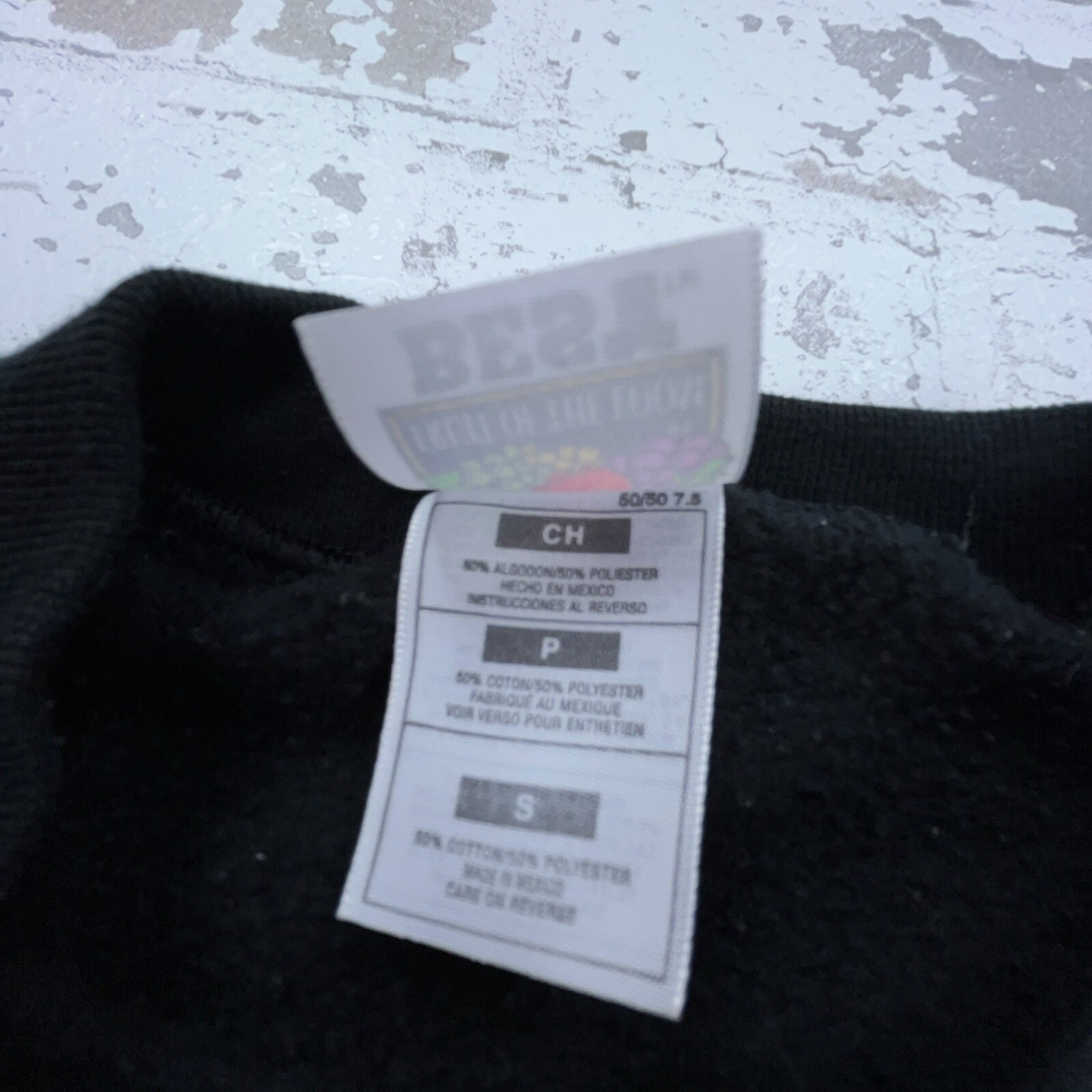 Vintage Iowa Hawkeyes Sweatshirt Men Small Black Crewneck Sweater Sewn 90s Af — image 6 of 8